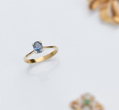 PETITE BAGUE en or (750) ornée d'un saphir...