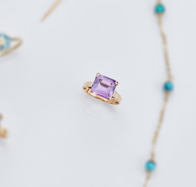 BAGUE en or (750) ornée d'une améthyste taille...