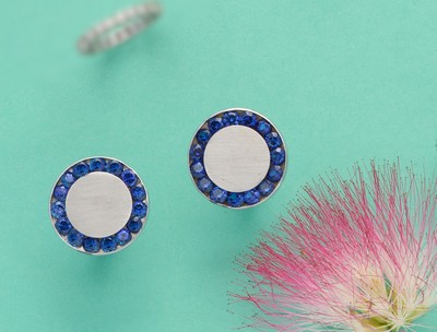 PAIRE DE BOUTONS DE MANCHETTE en or gris...