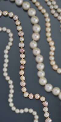 GRAND SAUTOIR DE PERLES de culture baroques...