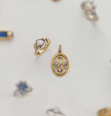 BAGUE et PENDENTIF Art Nouveau en or (750),...