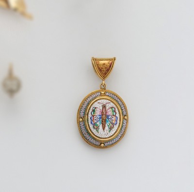 PETIT PENDENTIF, probablement ancienne boîte...