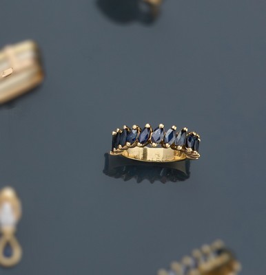 BAGUE en or (750) et saphirs navettes sy...