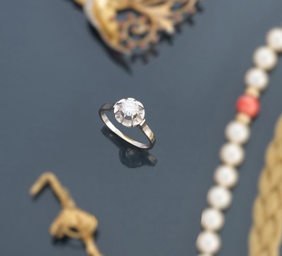 SOLITAIRE en or gris (750) ornée d'un diamant...