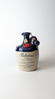 1 Blle SCOTCH WHISKY, Ballantines finest,...