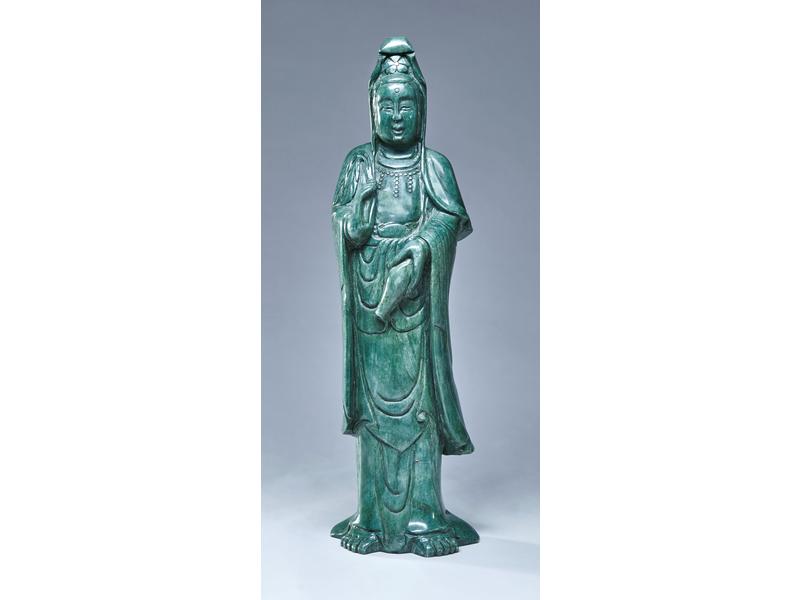 IMPORTANTE DIVINITE en serpentine sculptée...
