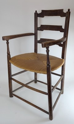 FAUTEUIL rustique en bois naturel, dossier...