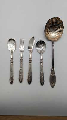 PARTIE DE SERVICE A CONFISERIES comprenant...