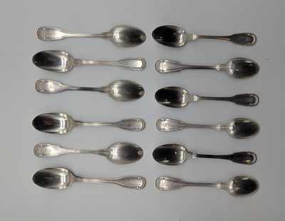 DOUZE CUILLERES A MOKA en argent (950) ciselé...