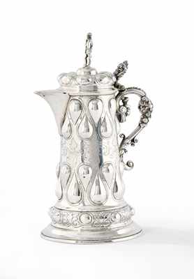 VERSEUSE tronconique en argent (800) repoussé...