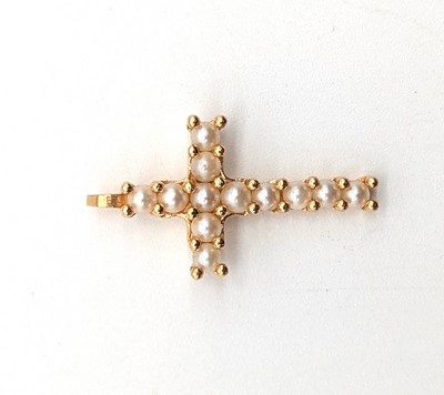 PENDENTIF CROIX en or (750) ornée de petites...