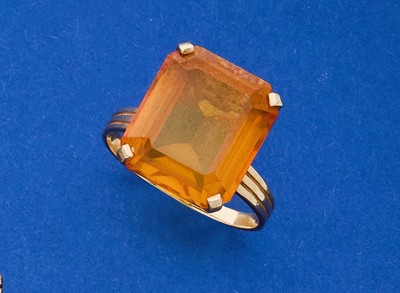 BAGUE COCKTAIL en or (750) et pierre orange...