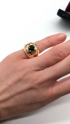 BAGUE DÔME en or (750) et platine (850) sertie...