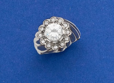 BAGUE DÔME en or gris (750) sertie d'un diamant...