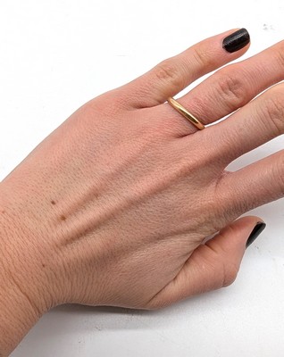 ALLIANCE en or jaune (750) non gravée.