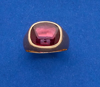BAGUE type chevalière en or (750) ornée d'une...