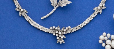 COLLIER en or (750) gris à mailles souples...