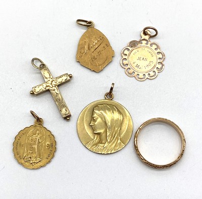 ENSEMBLE DE BIJOUX en or (750), comprenant...