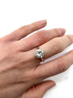 SOLITAIRE en platine (900) et son diamant...