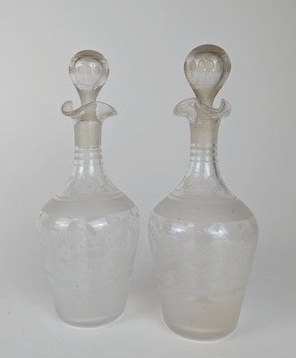 PAIRE DE BURETTES de forme balustre en verre...