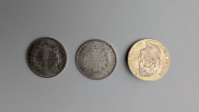 DEUX PIECES de 10 F en argent. Type Hercule....