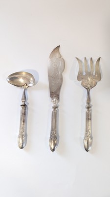 PARTIE DE SERVICE A POISSON comprenant une...