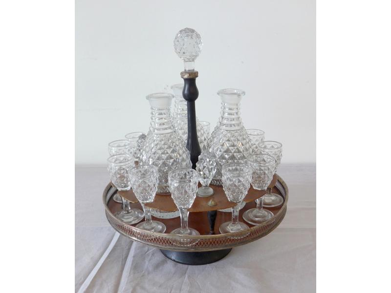 SERVICE A LIQUEUR à 12 verres à pied et 3...