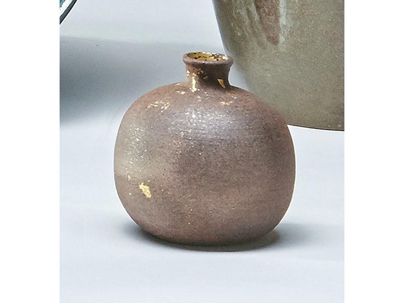 PETIT VASE en céramique de forme boule à...