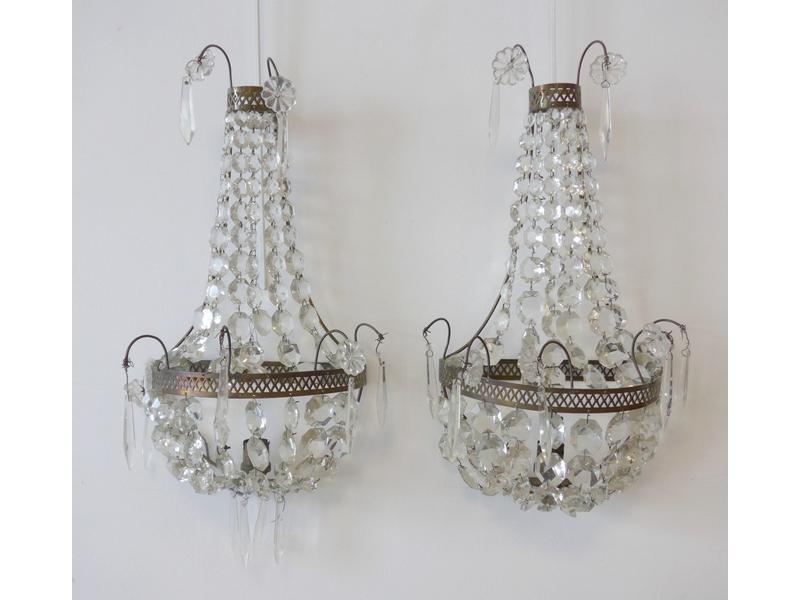 PAIRE D'APPLIQUES de forme montgolfière à...
