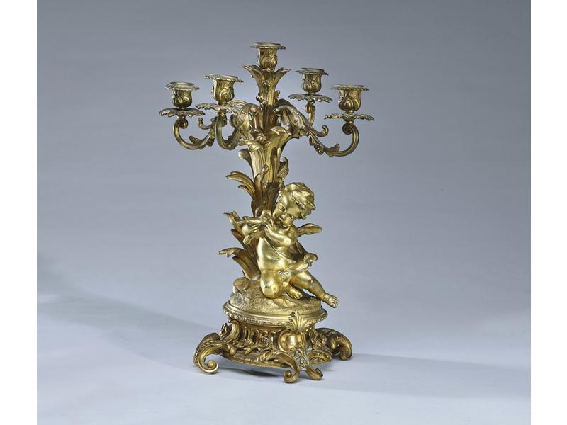 CANDELABRE en bronze doré, à cinq lumières,...