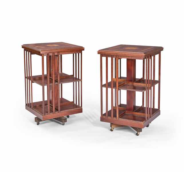 PAIRE DE BIBLIOTHEQUES TOURNANTES en placage...