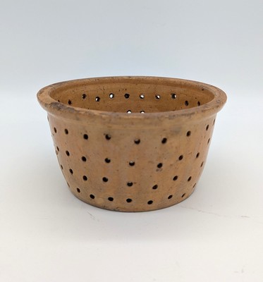 ÉGOUTOIR A FROMAGE en terre cuite vernissée...