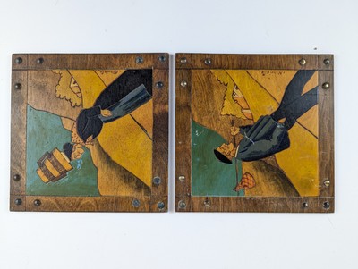 DEUX PANNEAUX de forme losangique en bois...