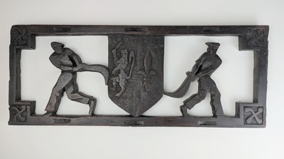 PANNEAU en chêne teinté sculpté et ajouré...