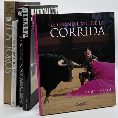 CINQ OUVRAGES D'ART, brochés et illustrés...