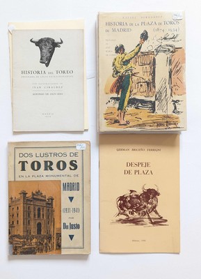 5 LIVRES en espagnol sur les places taurines...