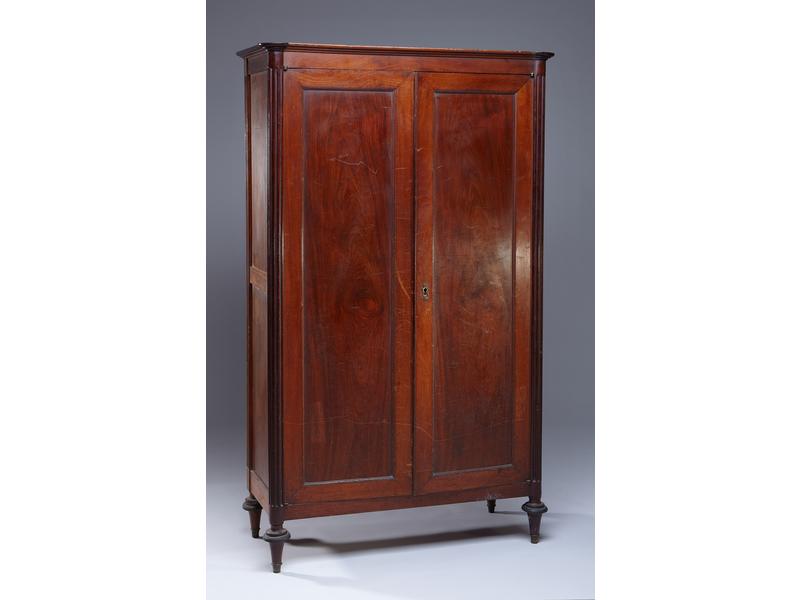 PETITE ARMOIRE rectangulaire en acajou en...