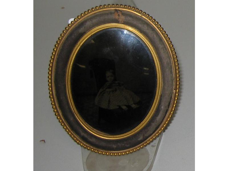 FERROTYPE, Fillette assise,