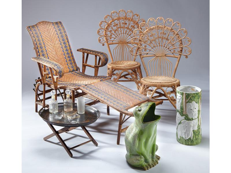 LOT DE CARAFES ET CARAFONS en verre, coupe...