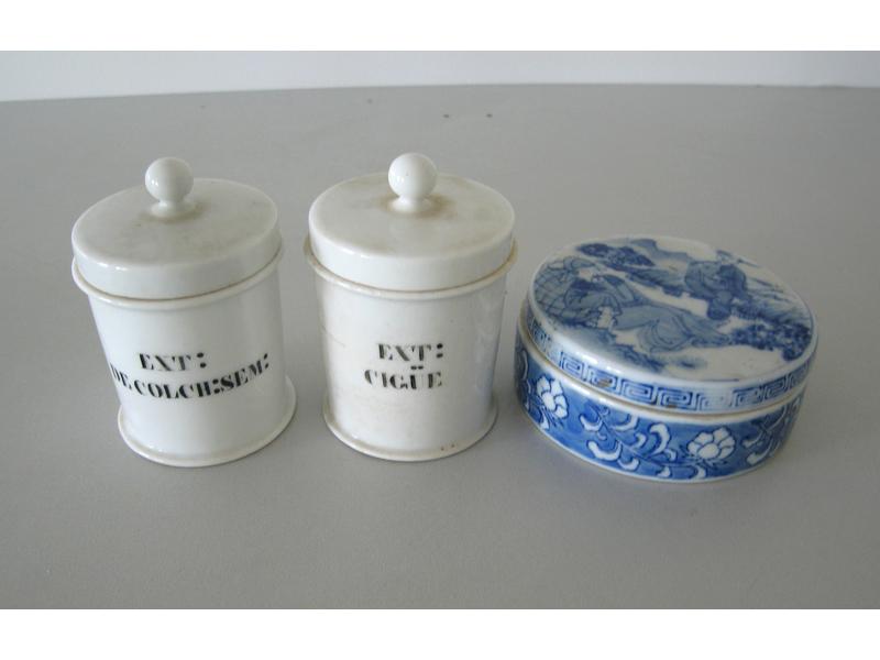 PAIRE DE PETITS POT A  PHARMACIE cylindriques...