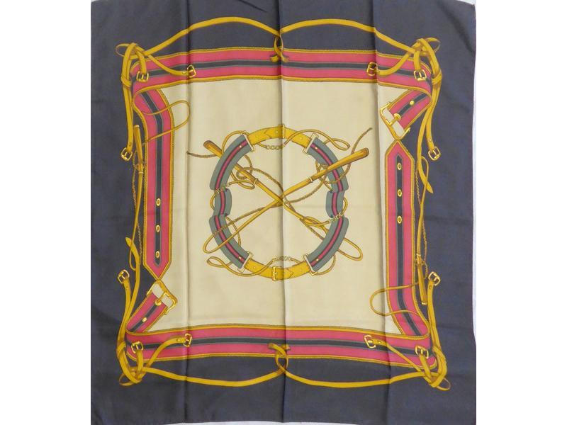 CARRE de soie, "brides et ceintures", fond...