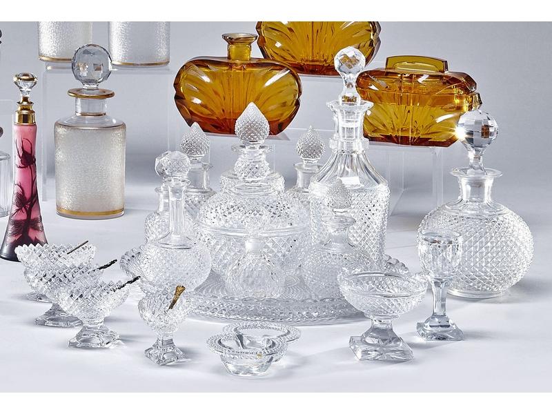 Attribués à BACCARAT