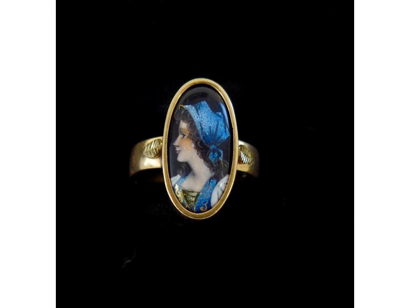 BAGUE en or jaune ornée d'un émail ovale...