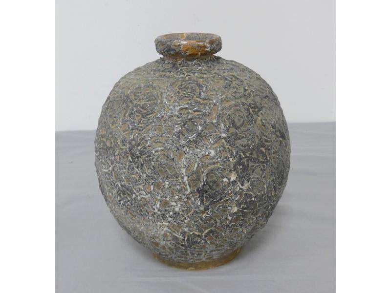 VASE ovoïde à col, en céramique émaillé gris-blanc...