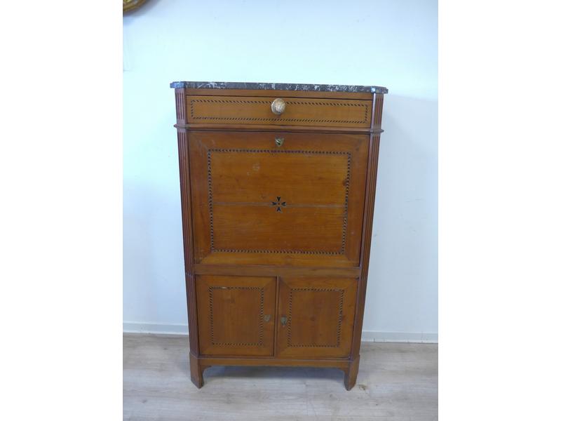 SECRETAIRE en merisier et filets de bois...