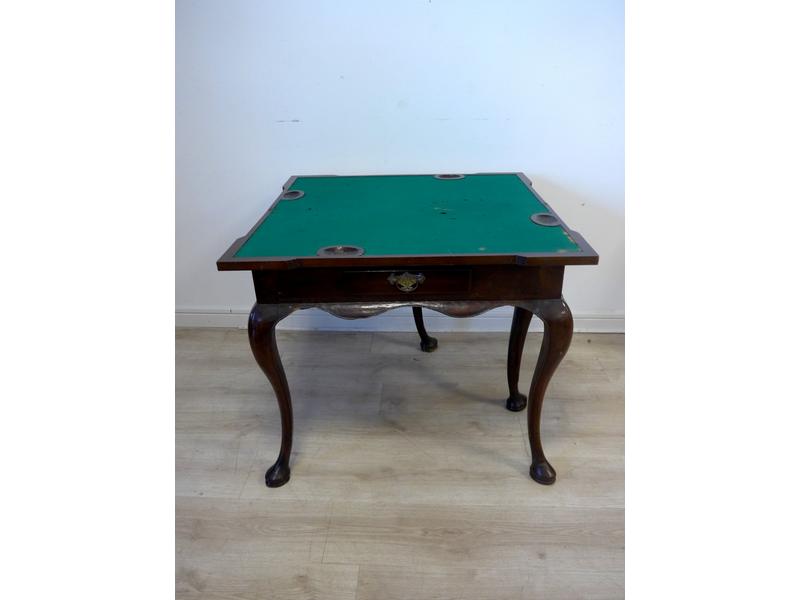 TABLE A JEUX en bois façon acajou ouvrant...