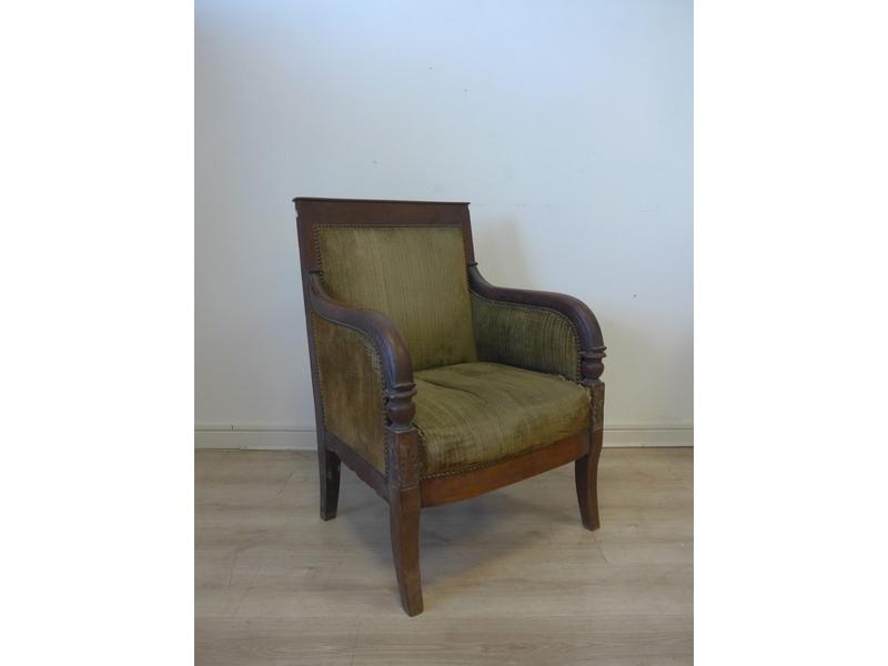 LARGE BERGERE en acajou et placage d'acajou,...