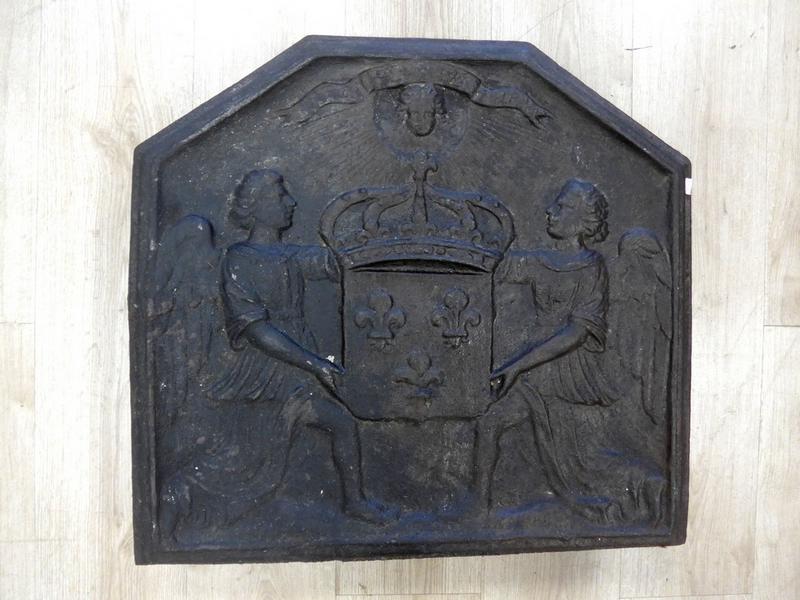 PLAQUE DE CHEMINEE en fonte de fer rectangulaire...