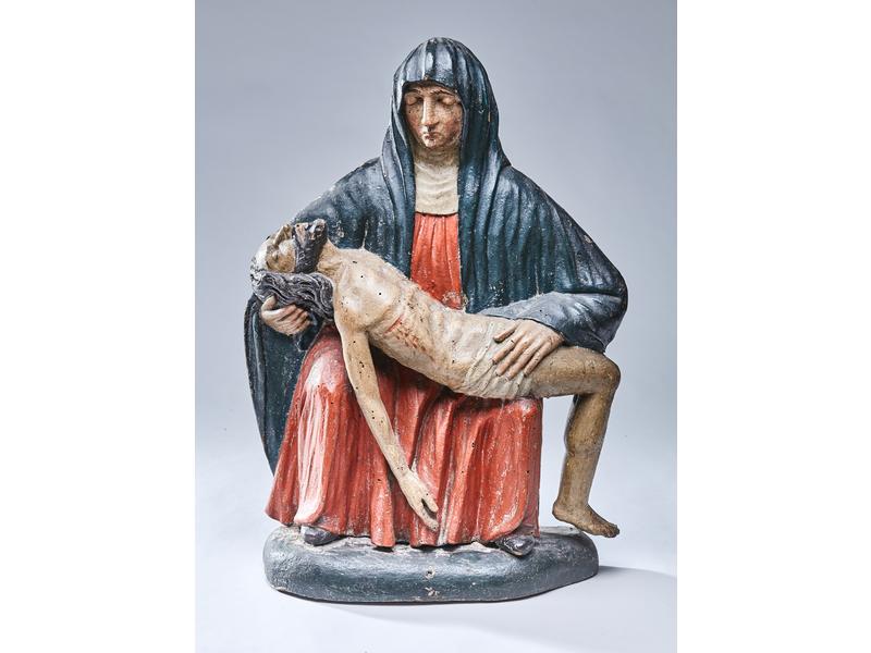 PIETA en bas-relief en bois sculpté poly...