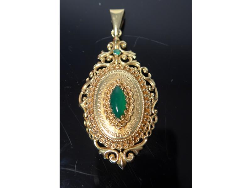 PENDENTIF MEDAILLON en or jaune (750) de...